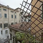 Alice'S Apartment