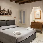 Venetian Mood Private Apartment