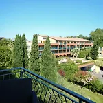 Paula Balcony Apartment