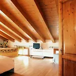 Casa Giulia A Borso Del Grappa