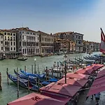 Ca' Fornoni Grand Canal