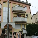 Accogliente Appartamento Moderno, Vicino A Venezia