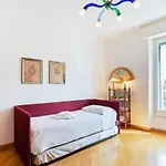 Elegant Two-Bedroom Apartment In Venetian Style