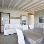 Apt In Villa Con Sauna, Piscina E Campo Da Sport