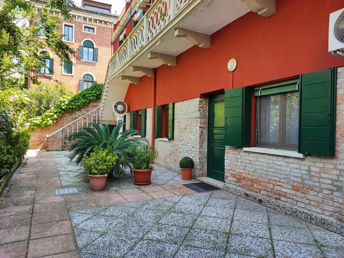 Leo's House With Garden Benátky – Lido