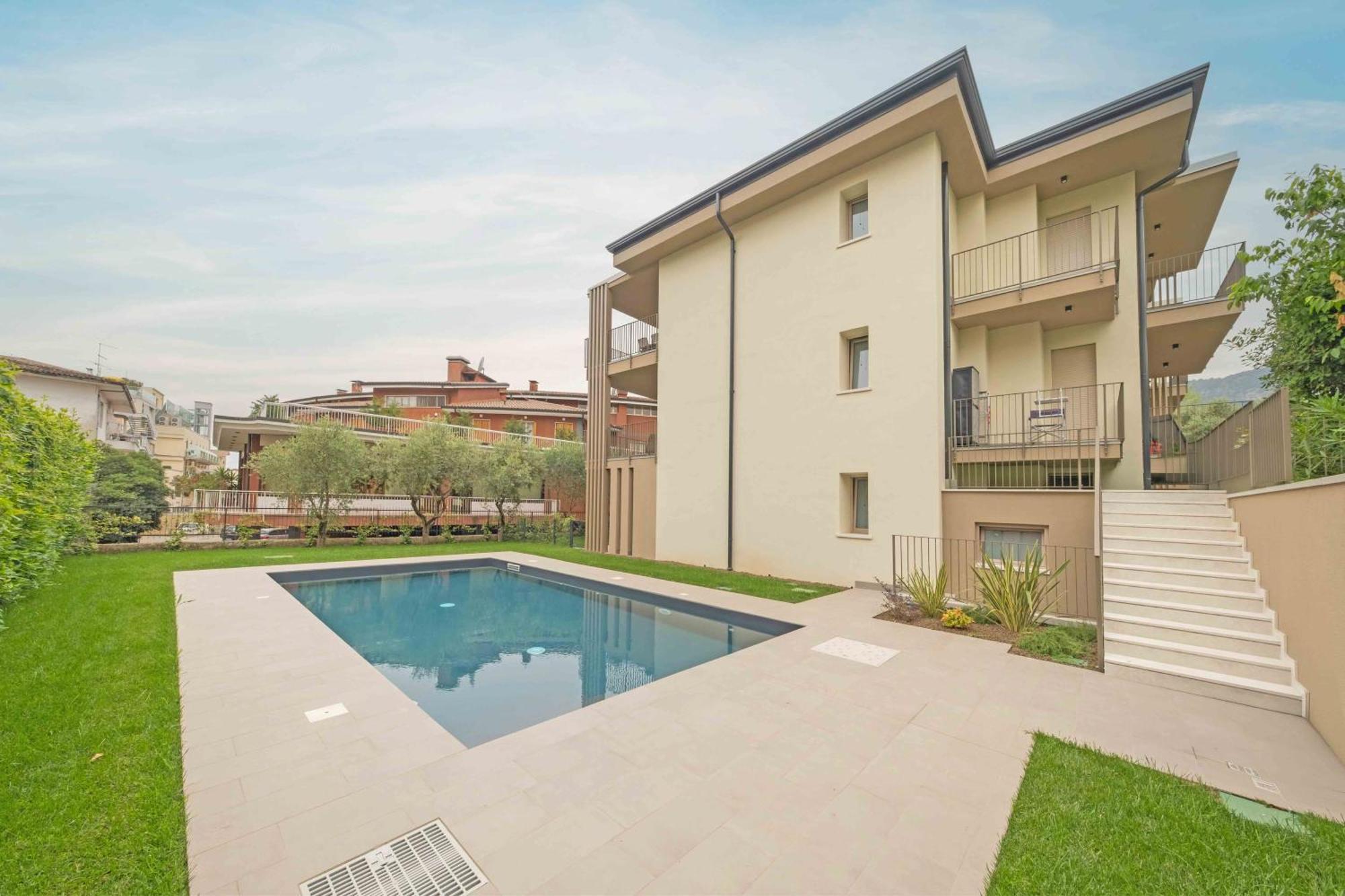 Apartmentsgarda - Residenza Eleonora 加尔达