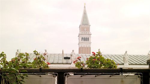 Hotel Sleep In Venice